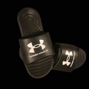 Under Armour SZ 2Y. Kids slides.